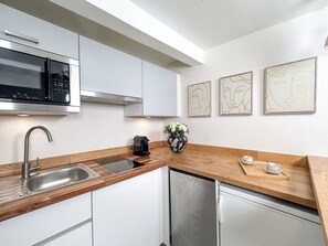 Studio, quang cảnh sân vườn | Bếp riêng | Dụng cụ pha espresso, ấm điện
