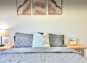 3 bedrooms, desk, iron/ironing board, travel crib