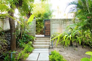 Property grounds - Los Padrinos Compound @Surf City + AC + Pool + Wifi #1 (El Zonte)