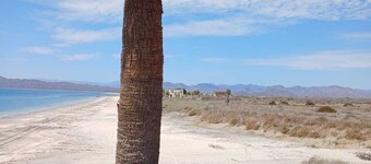 Beachfront Private 3-Bedroom House in Beautiful Punta Chivato with AC & Starlink