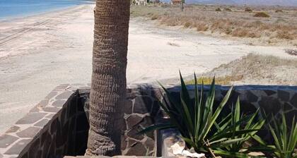 Beachfront Private 3-Bedroom House in Beautiful Punta Chivato with AC & Starlink