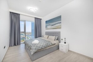 3 habitaciones, tabla de planchar con plancha y wifi