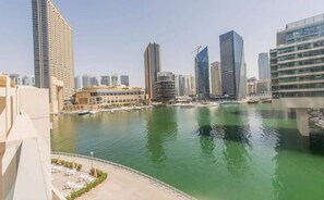 Marina - Spacious 1 Bedroom Marina View (JLT)