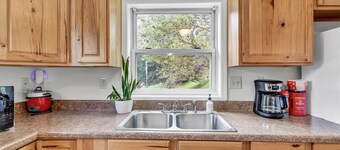 Bearden Bungalow - 10 Min. to Downtown and West Knoxville