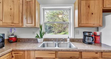 Bearden Bungalow - 10 Min. to Downtown and West Knoxville