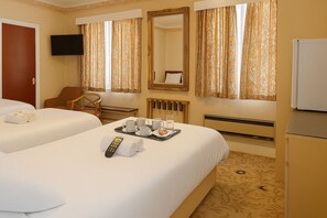 Tremannsrom – standard | Skrivebord og wi-fi (inkludert)