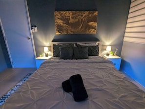 1 chambre, coffres-forts dans les chambres, fer et planche à repasser