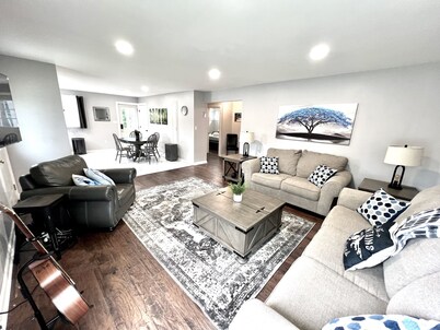 The Riverside- Waterfront & Boat Dock Space