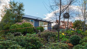 Exterior - Arrowtown Gold - Elevated Two Bedroom Apartment (Arrowtown)