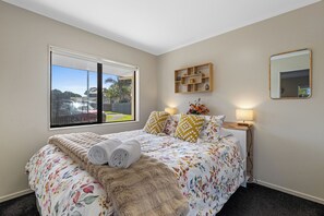 3 slaapkamers, een strijkplank/strijkijzer, wifi, beddengoed