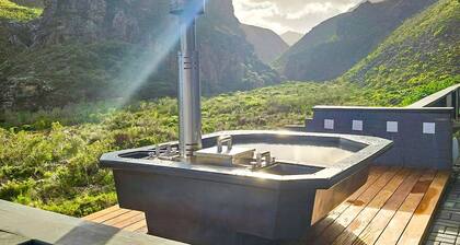 Red River Valley - Three Bedroom House, Sleeps 6