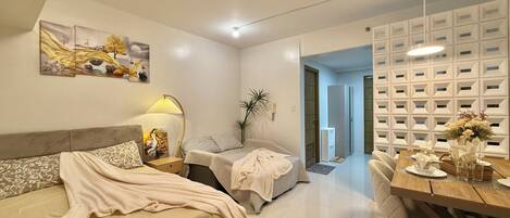 1 bedroom, in-room safe, iron/ironing board, WiFi