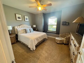 4 Schlafzimmer, Bügeleisen/Bügelbrett, WLAN, Bettwäsche