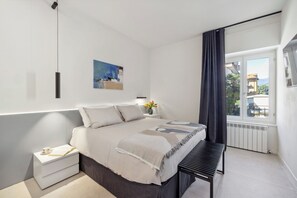 2 bedrooms, desk, free WiFi, bed sheets