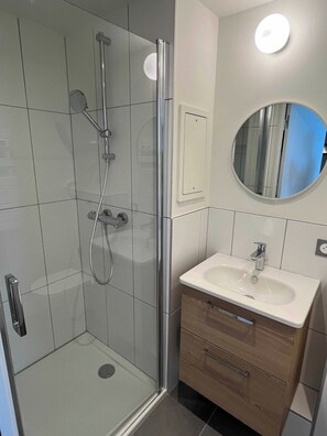 Bathroom - Comfort Studio in a Premium Residence- Sport/cinema (Huningue)
