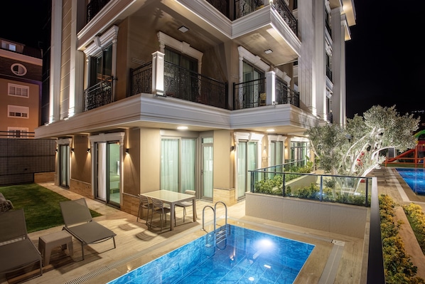 Premium-Suite | Eigener Pool
