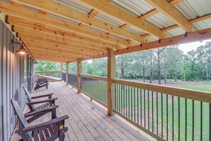 Terrace/patio - 2 Mi to Buffalo River: Peaceful Family Retreat (St Joe)
