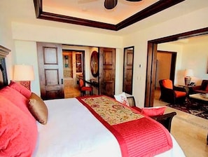 1 bedroom, iron/ironing board, WiFi, bed sheets - Ocean Front, Master Suite, Sleeps 4, Walk to town & Marina. (Cabo San Lucas)