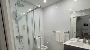Unclassified image, 3 of 8, button - Cozy 1-bedroom studio apartment in lovely Fátima with AC (Unknown)
