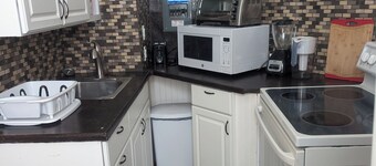 Chic studio apartment with AC, WiFi in charming Pueblo