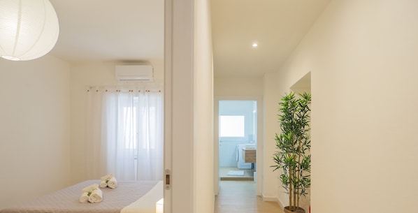 1 chambre, fer et planche à repasser, Wi-Fi gratuit, draps fournis