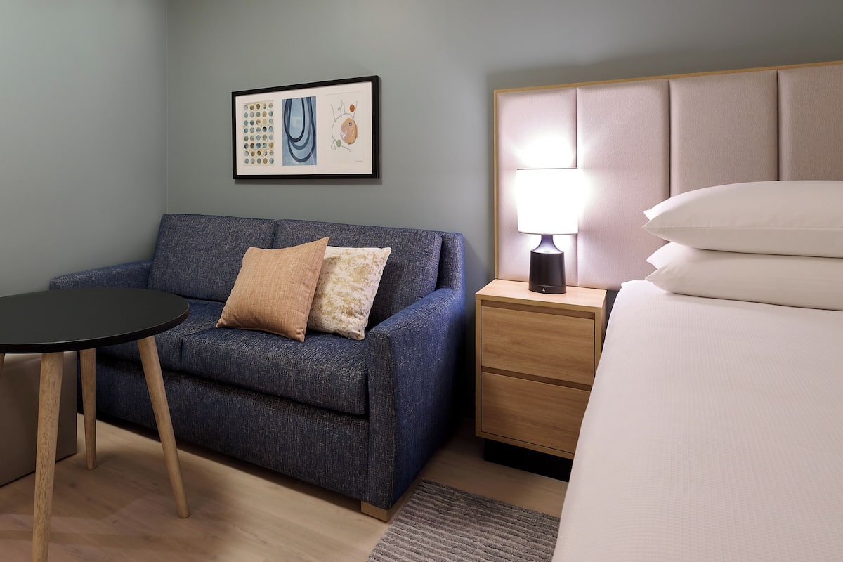 Studio Suite, 2 Queen Beds, Mountain View