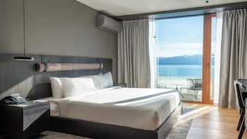Standard Room, 1 King Bed, Non Smoking | Premium bedding, down comforters, minibar, in-room safe