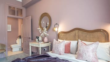 1 chambre, bureau, fer et planche Ă  repasser, lit parapluie