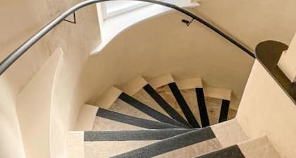 Mid-Level Lux Apartment