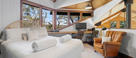 4 habitaciones, cuna de viaje, wifi gratis y ropa de cama