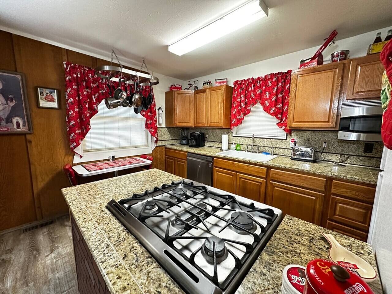Oven, stovetop, coffee/tea maker, toaster