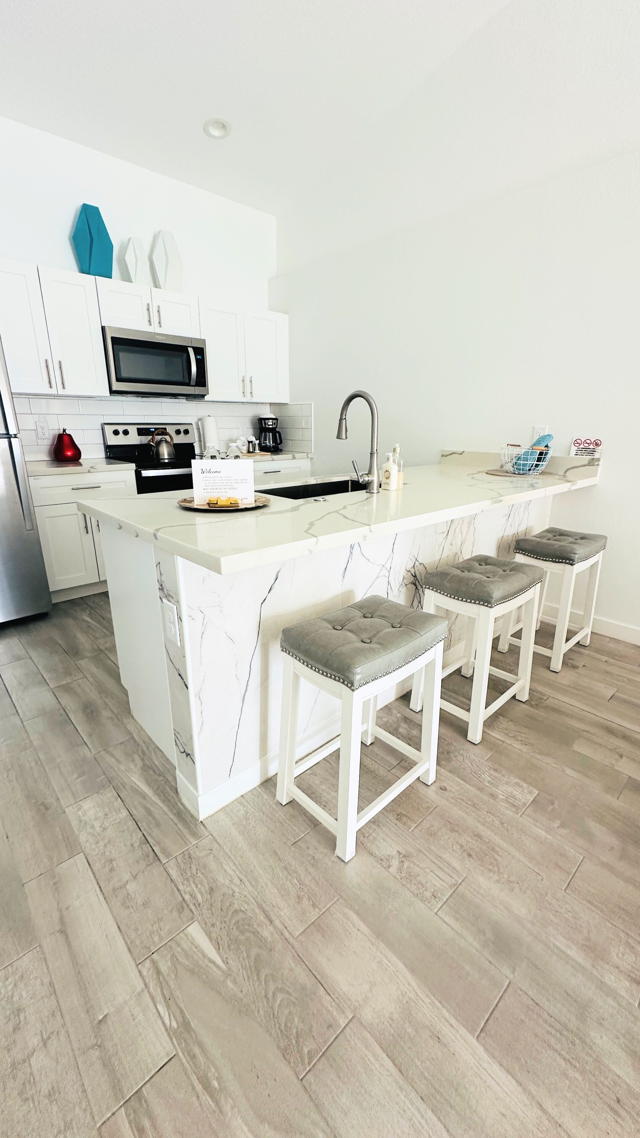 ميكروويف، فرن، غسالة أطباق، ماكينة لصنع القهوة/الشاي