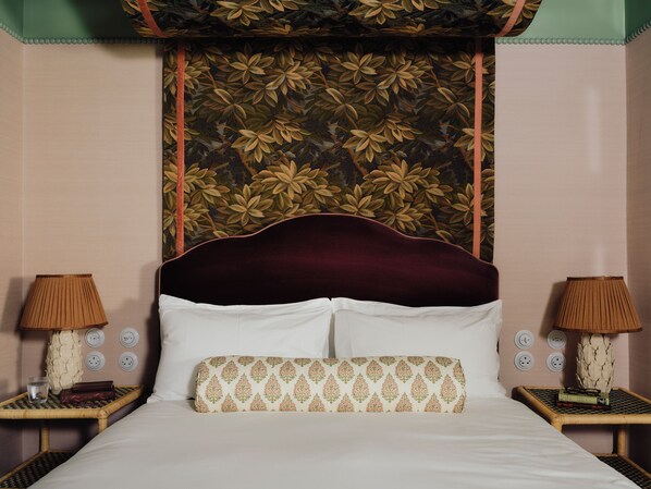 Luxury Suite | Desk, laptop workspace, free WiFi - The Netty (Oxford)