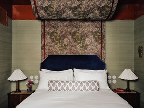 Luxury Suite | Desk, laptop workspace, free WiFi - The Netty (Oxford)