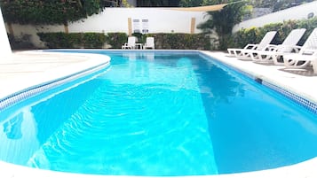 Appartement, 2 chambres, fumeur, balcon | Piscine