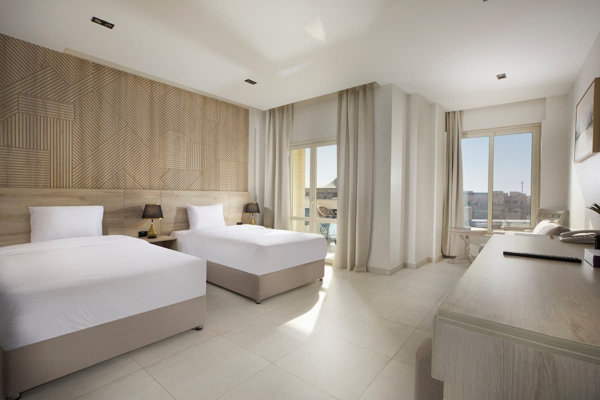 Desk, free WiFi, bed sheets