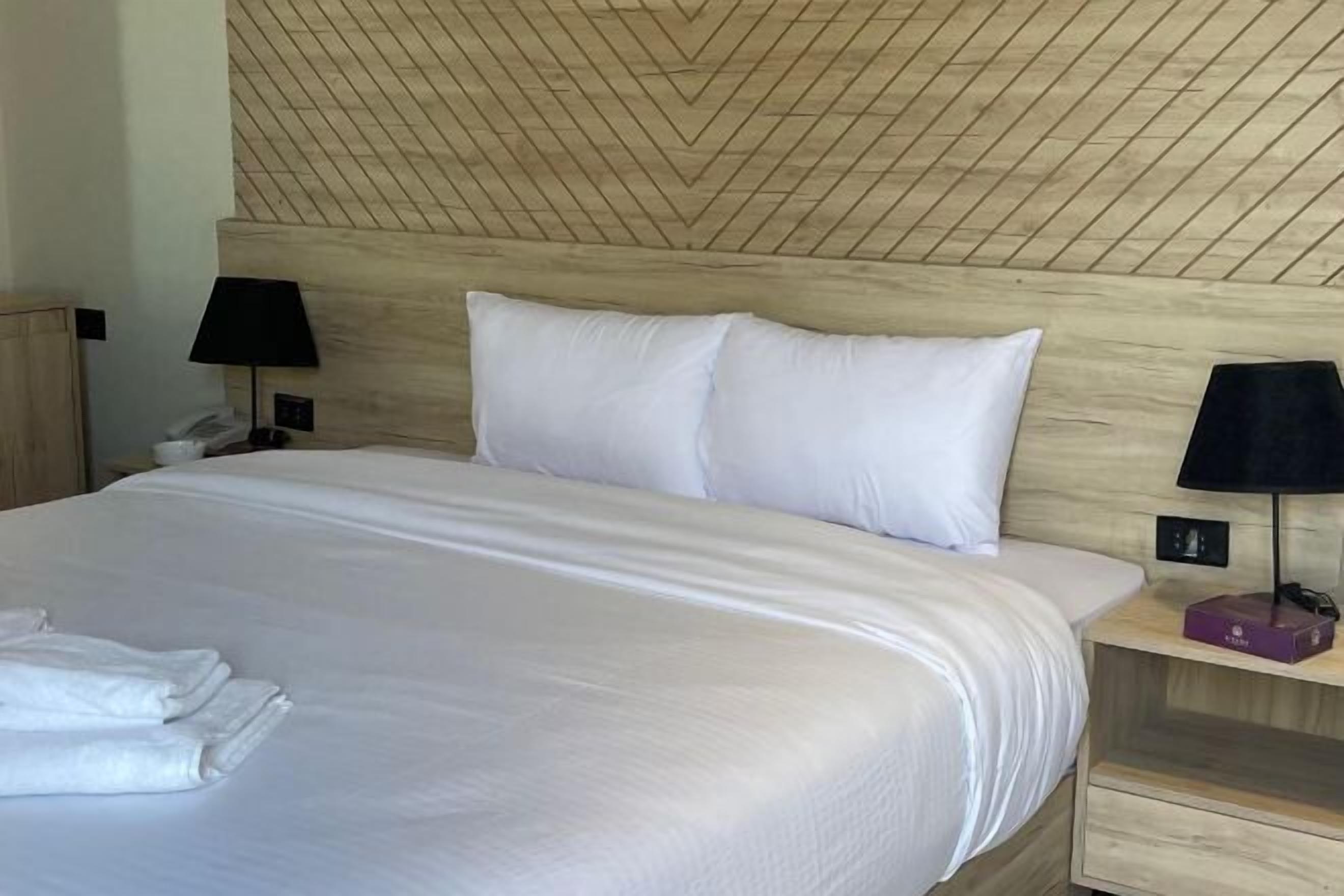 Free WiFi, bed sheets