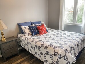 3 chambres, fer et planche à repasser, Wi-Fi, draps fournis