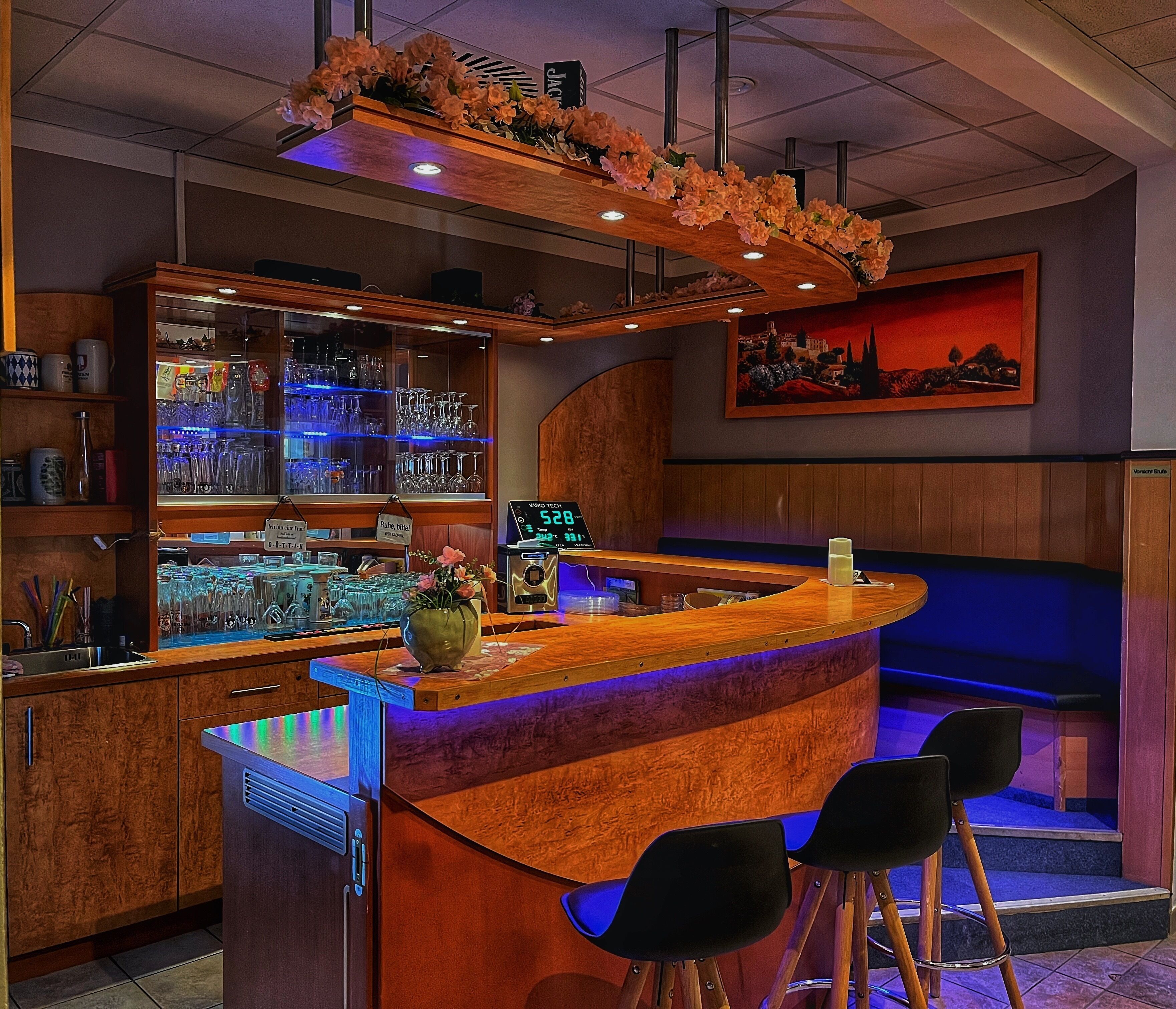 Bar (in der Unterkunft)