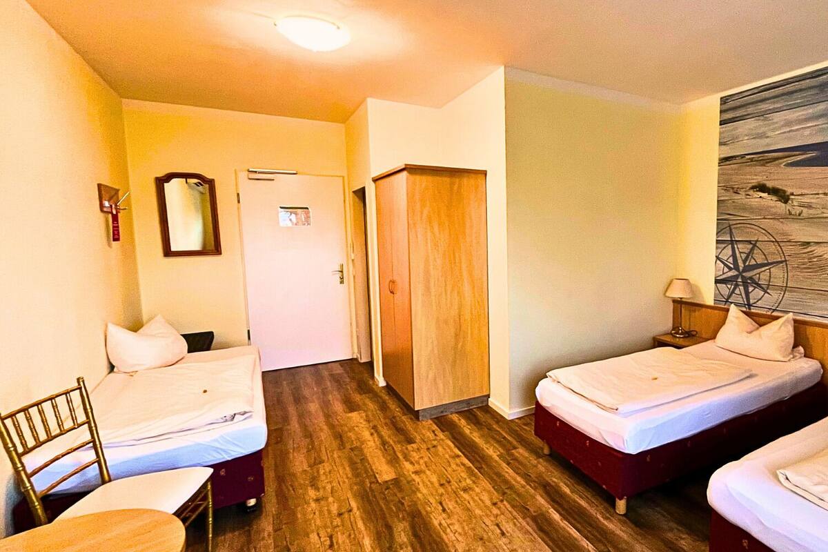 Classic Triple Room, Non Smoking, Private Bathroom