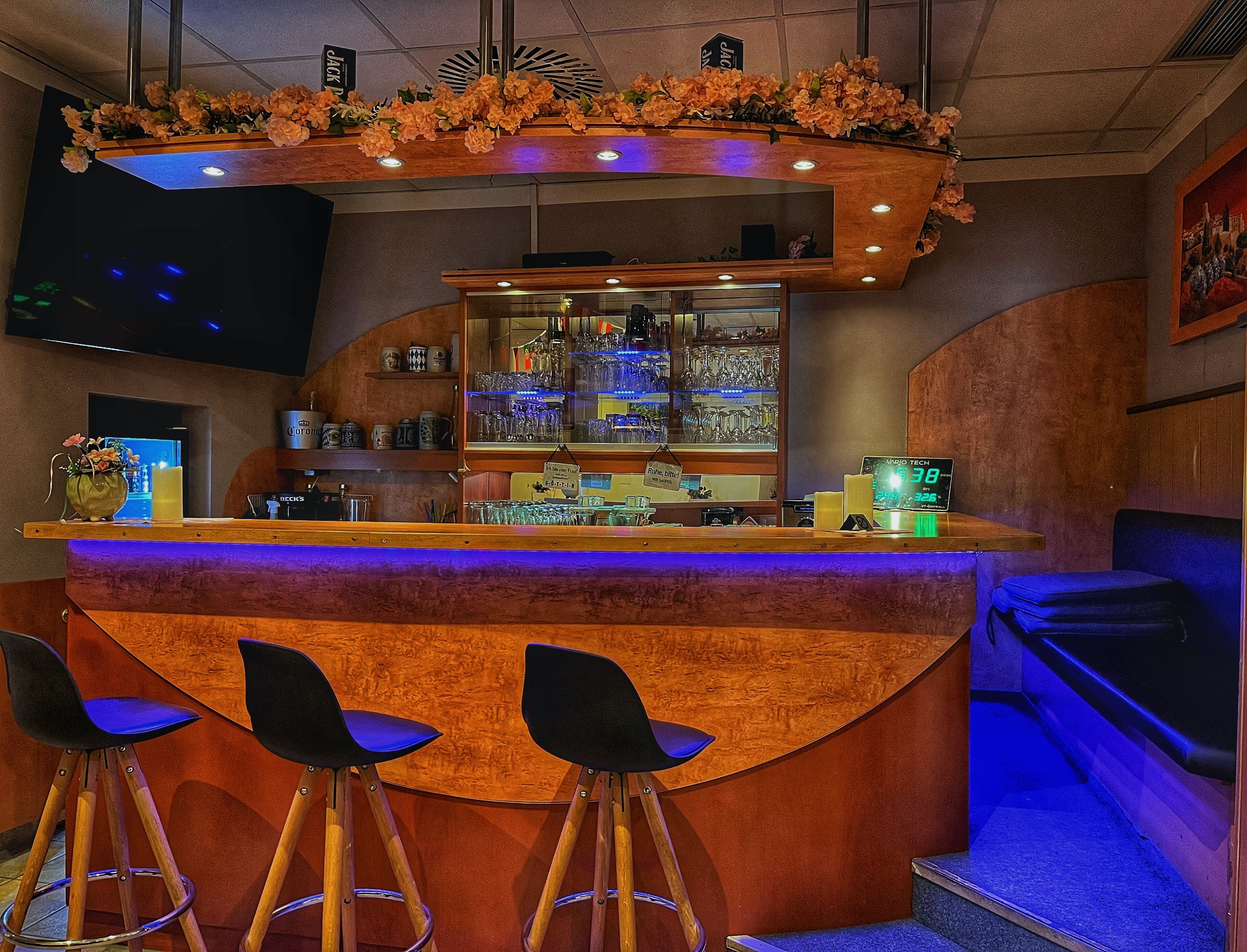 Bar (in der Unterkunft)