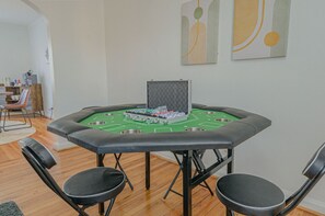 غرفة الألعاب