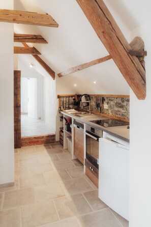 Uuni, liesi, astianpesukone