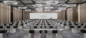 Intercontinental Zhengzhou Zhengdong, by IHG