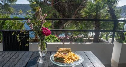 Hotel Issa - Double Room Park View 9