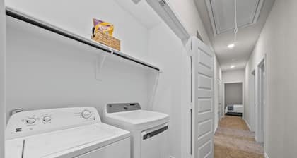 Luxurious 4 Bed Duplex Getaway!