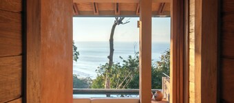 Monte LaLaLa - Eco-Lodge à Mermejita - Vue imprenable depuis la piscine!