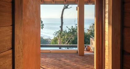 Monte LaLaLa - Eco-Lodge à Mermejita - Vue imprenable depuis la piscine!