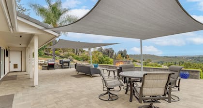 2 Mi to Lake Poway: Mtn-View Escape w/ Patio!