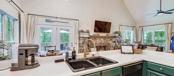 Fisher's Retreat Near Lake Thurmond: Tignall Home